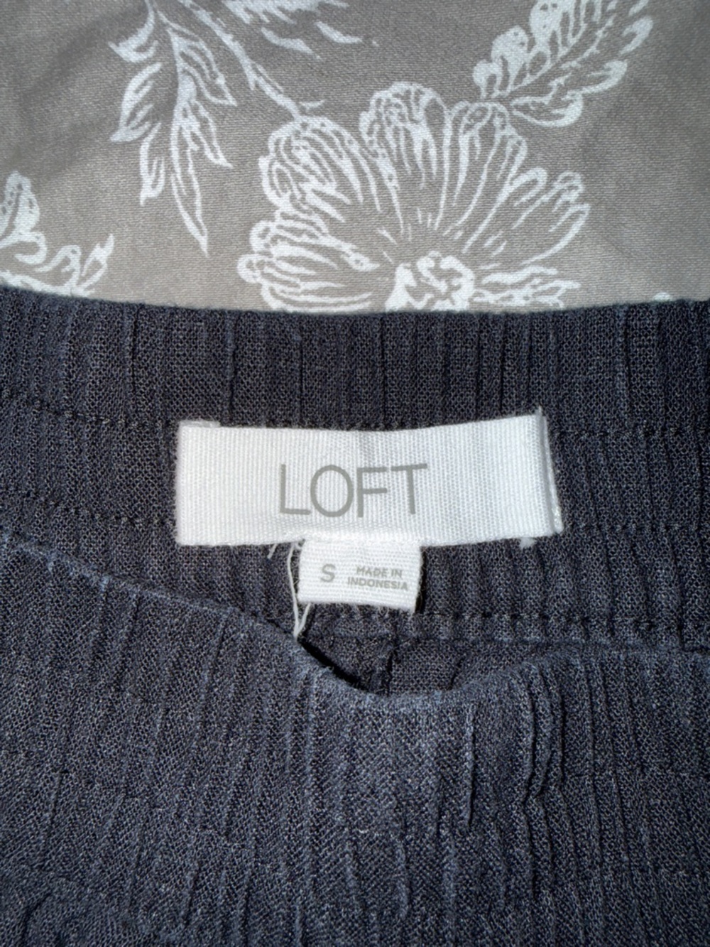 Loft Shorts - Picture 2 of 4